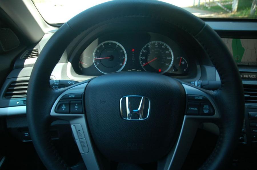  Honda Accord 2008 года  (фото 19 из 86)